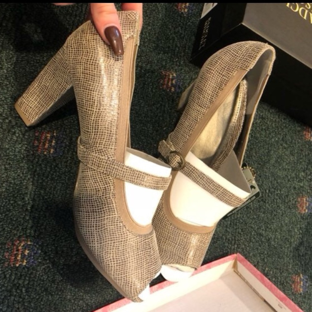 essence collection metallic snake heels